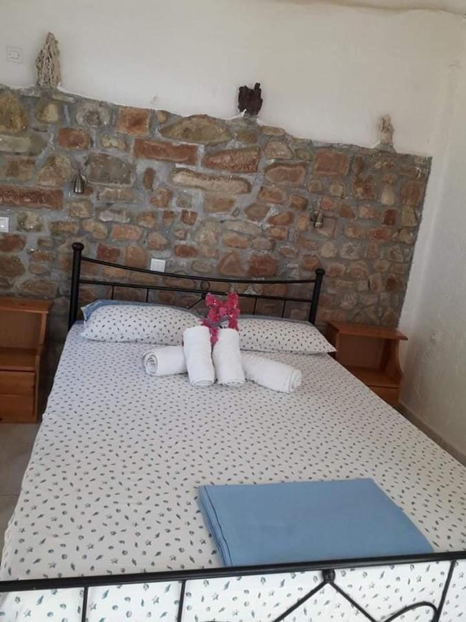 Giota & Antonia Apartments Корони Экстерьер фото
