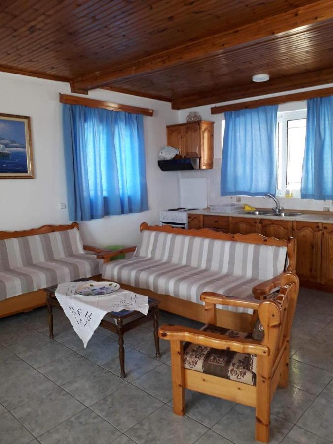 Giota & Antonia Apartments Корони Экстерьер фото