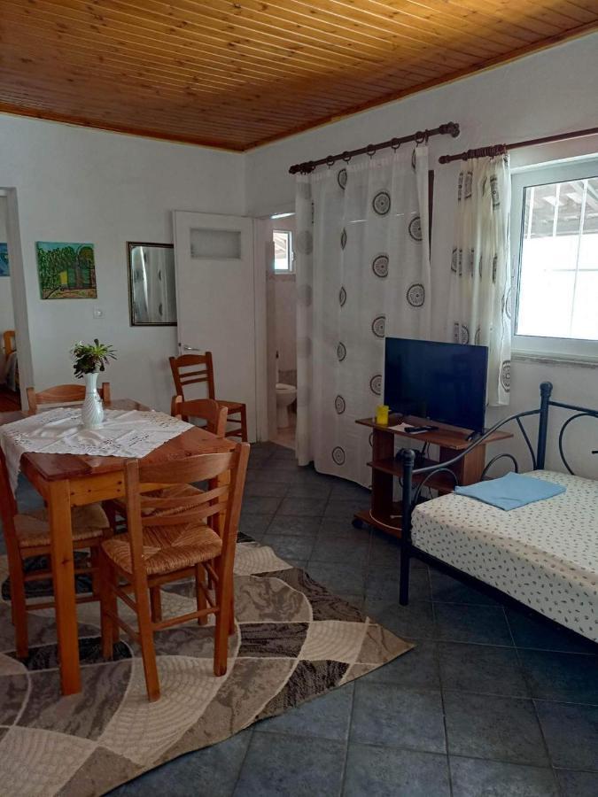 Giota & Antonia Apartments Корони Экстерьер фото