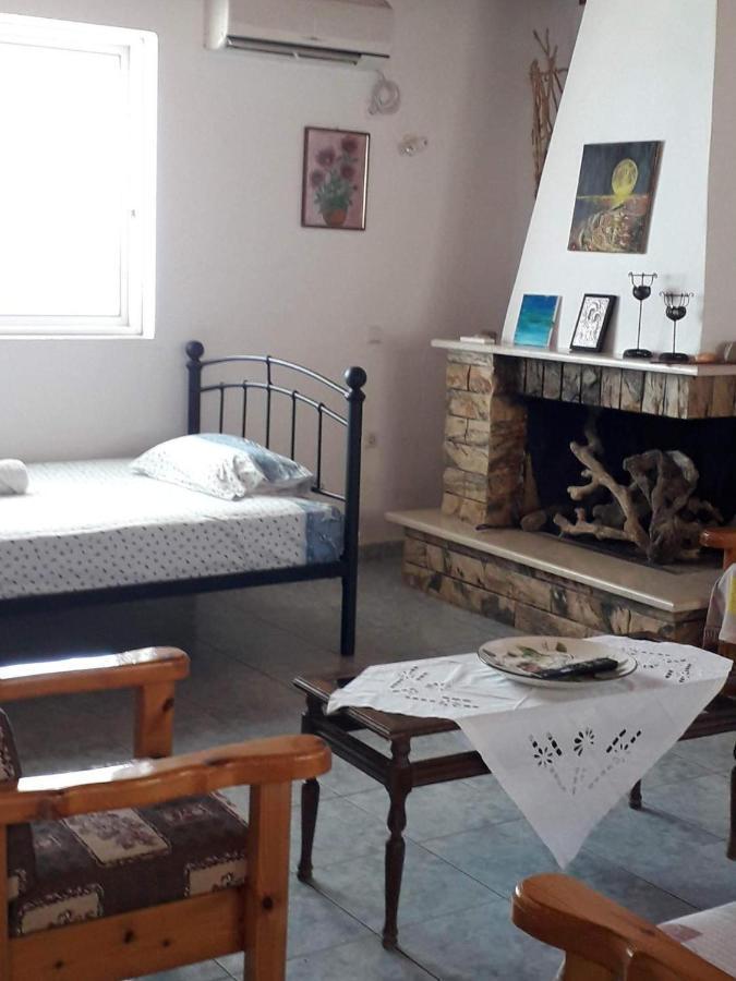 Giota & Antonia Apartments Корони Экстерьер фото