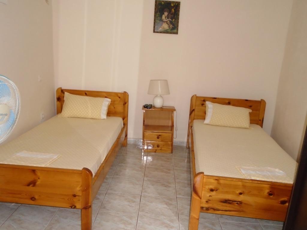 Giota & Antonia Apartments Корони Номер фото